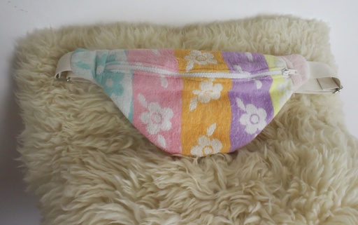 [Banane 28] Banane vintage fleurs
